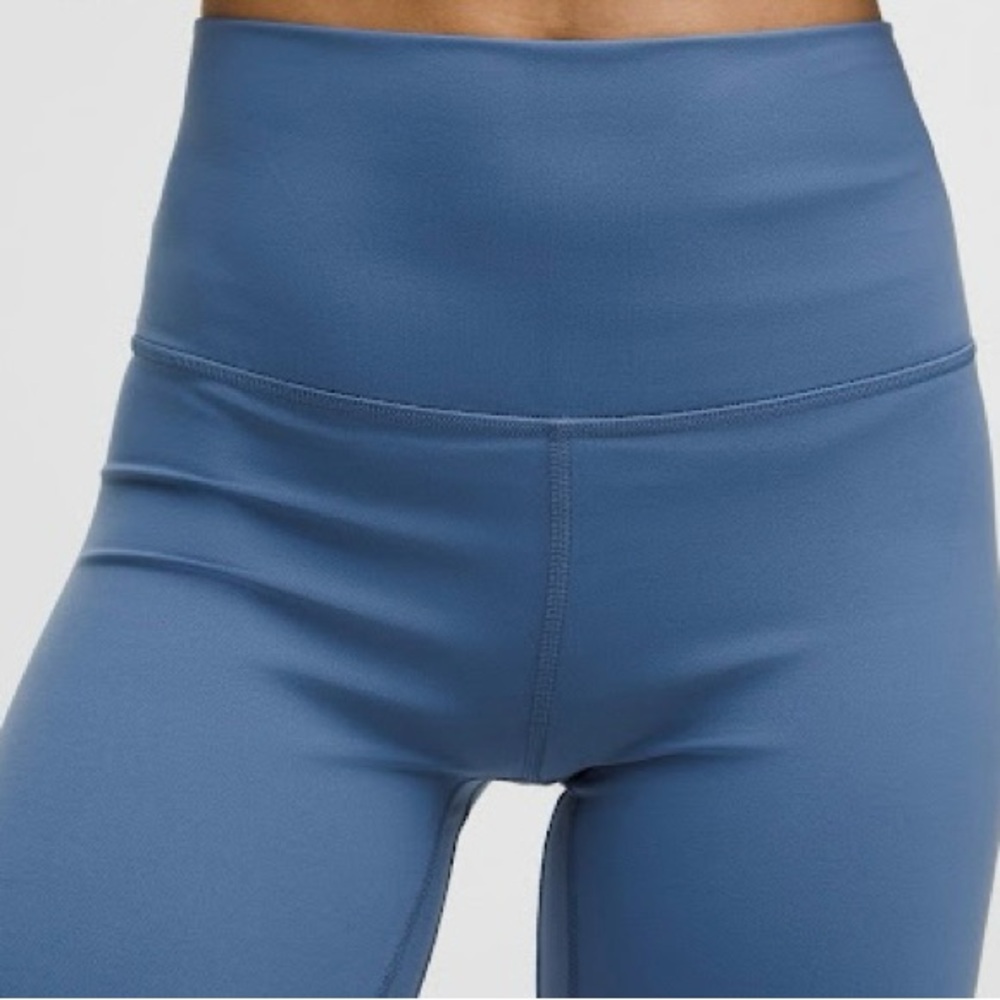Lululemon Athletica Blue Stretchy Leggings - Picture 1 of 2